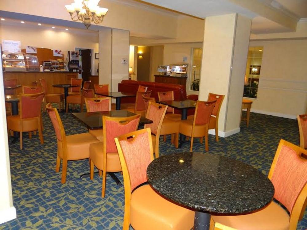 Holiday Inn Express Hotel & Suites Salisbury - Delmar By Ihg Esterno foto