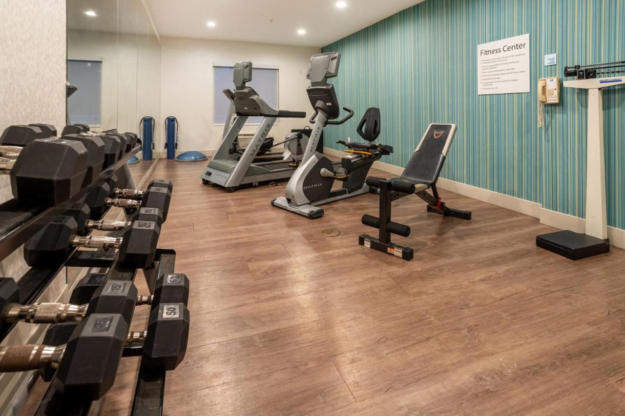 Holiday Inn Express Hotel & Suites Salisbury - Delmar By Ihg Esterno foto