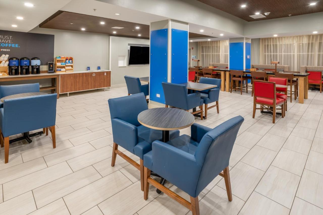 Holiday Inn Express Hotel & Suites Salisbury - Delmar By Ihg Esterno foto