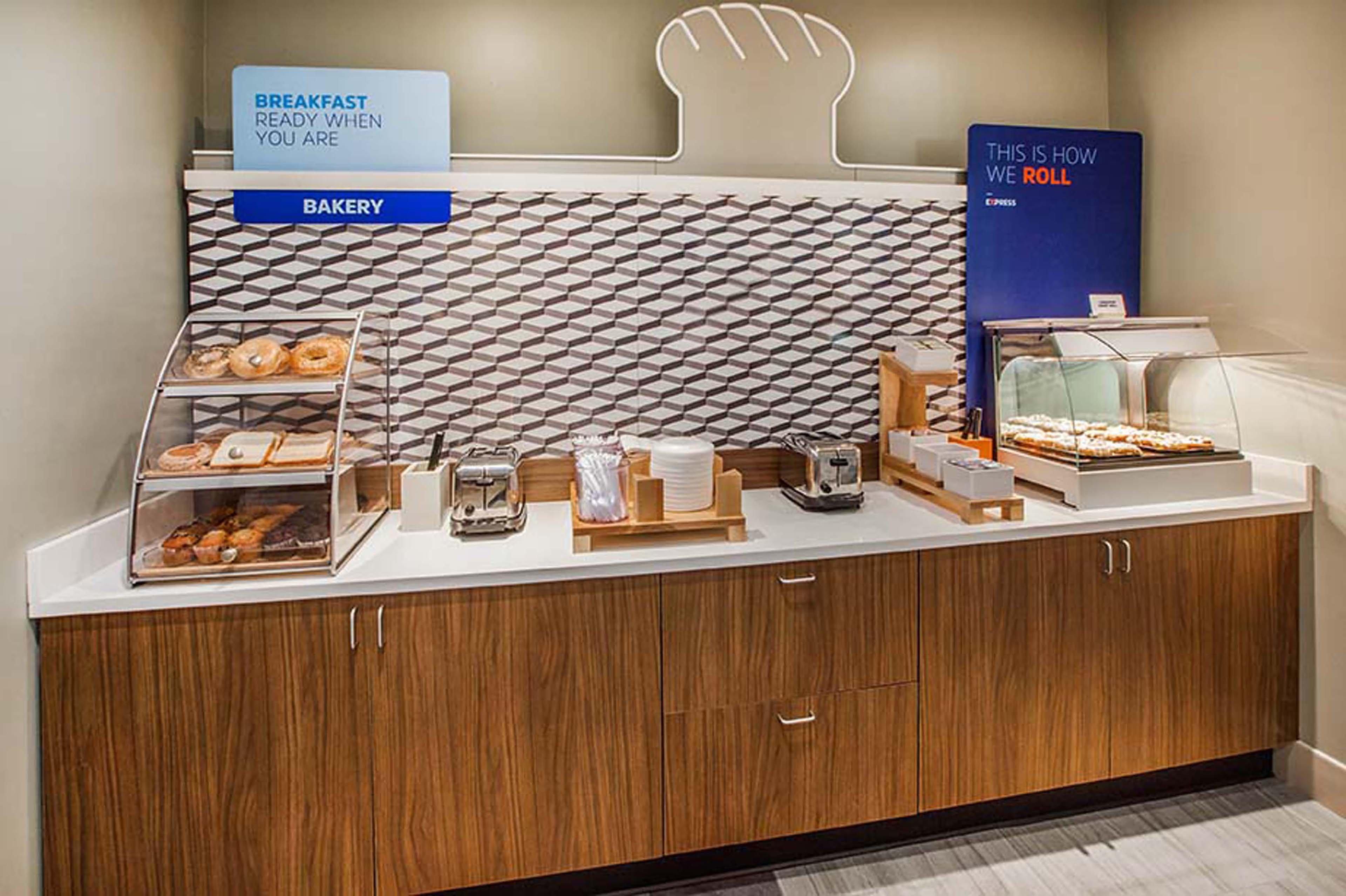 Holiday Inn Express Hotel & Suites Salisbury - Delmar By Ihg Esterno foto